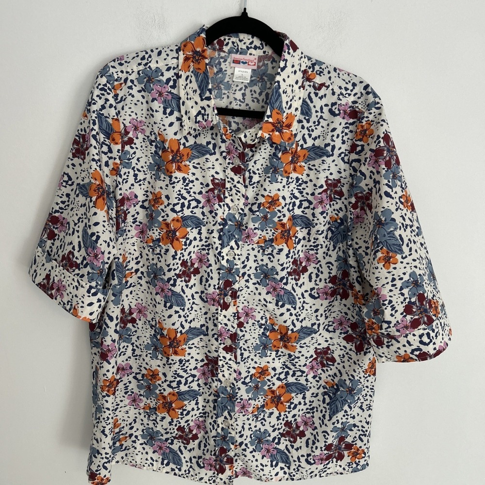 American Sweetheart Women's L Short Sleeve Button Up Floral‎ Shirt
